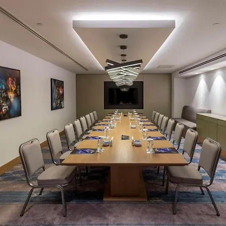 Radisson Blu Ξενοδοχείο 5*