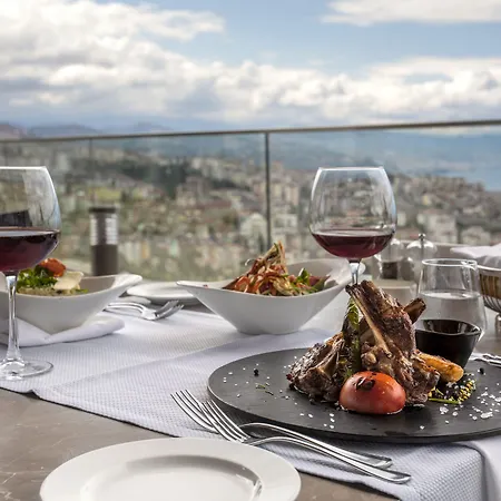 Ξενοδοχείο Radisson Blu 5*